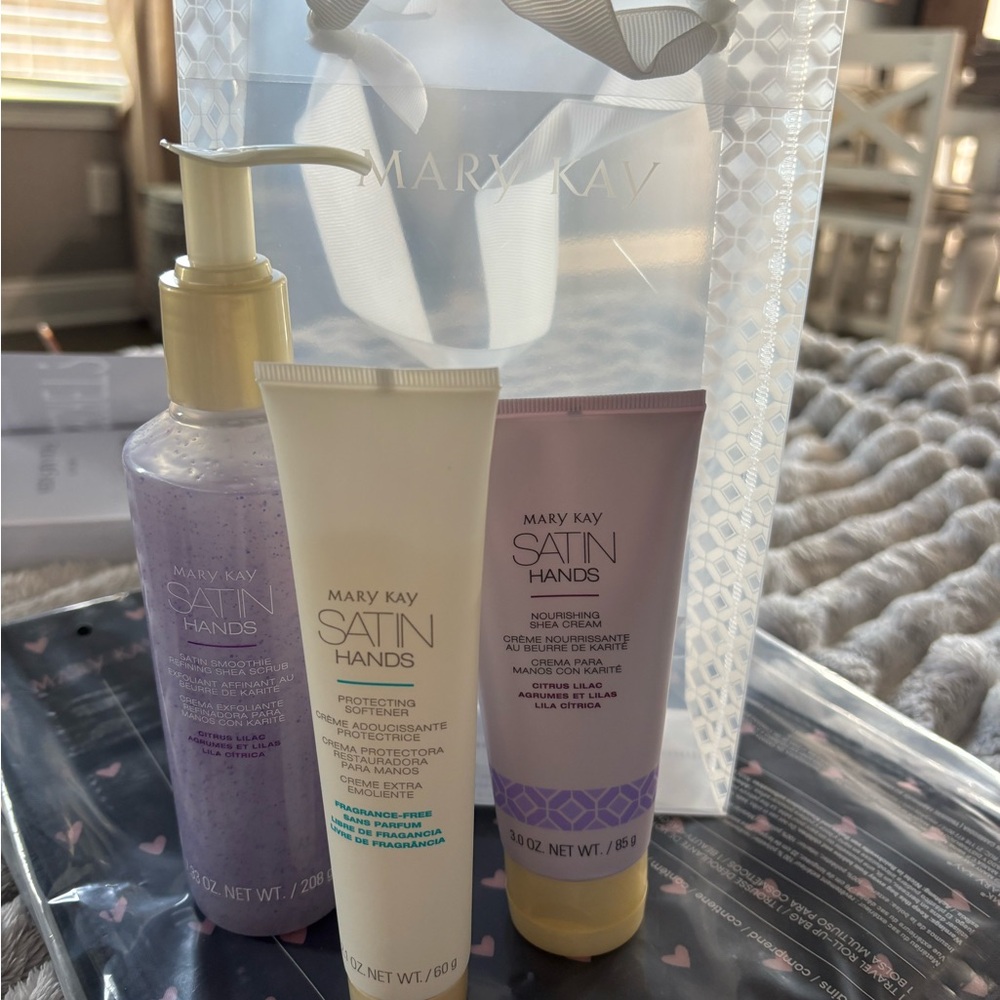Mary Kay Satin Hands Trio in Purple and Cream